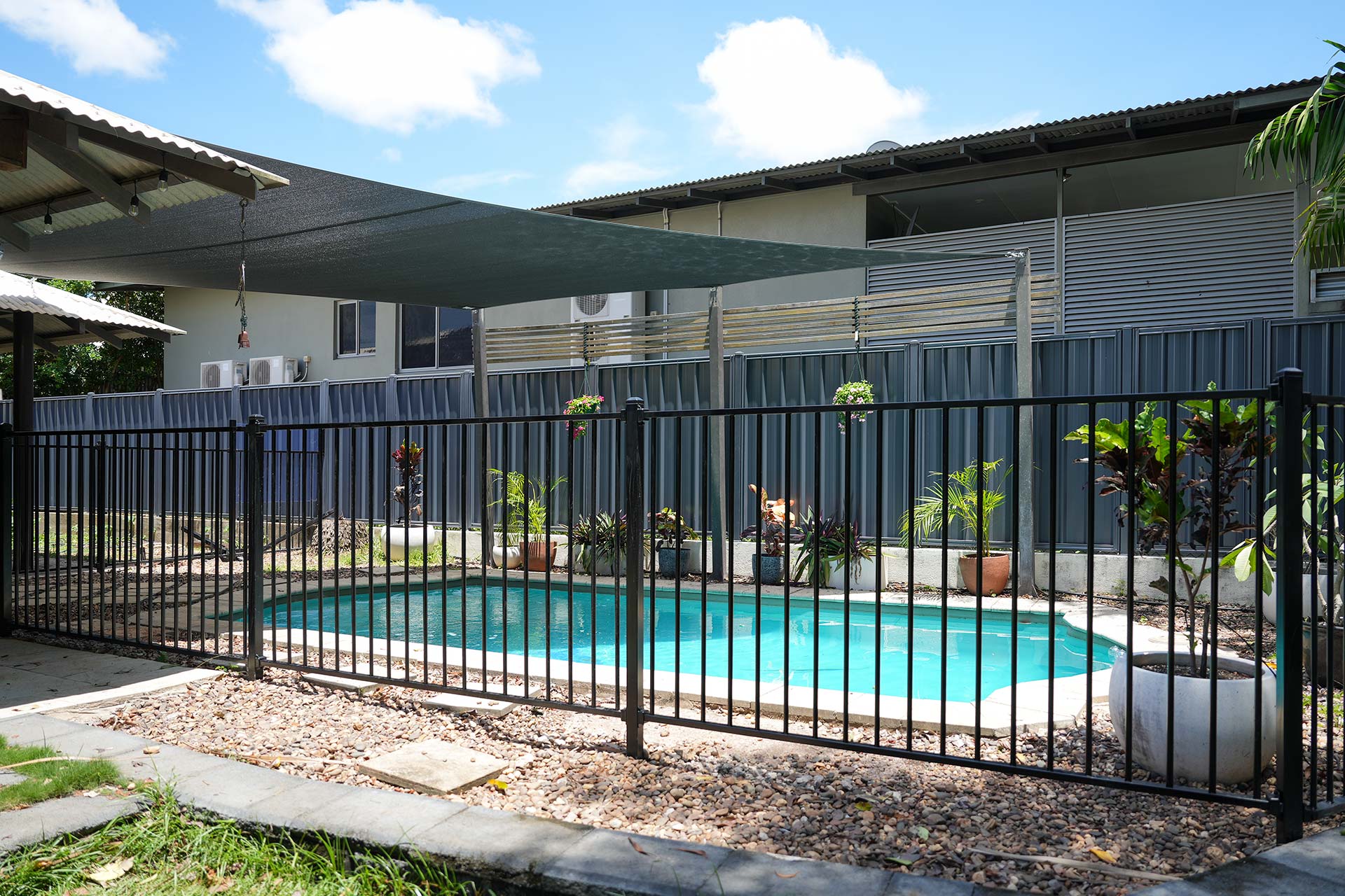 TUBULAR POOL FENCE, COLORBOND FENCE